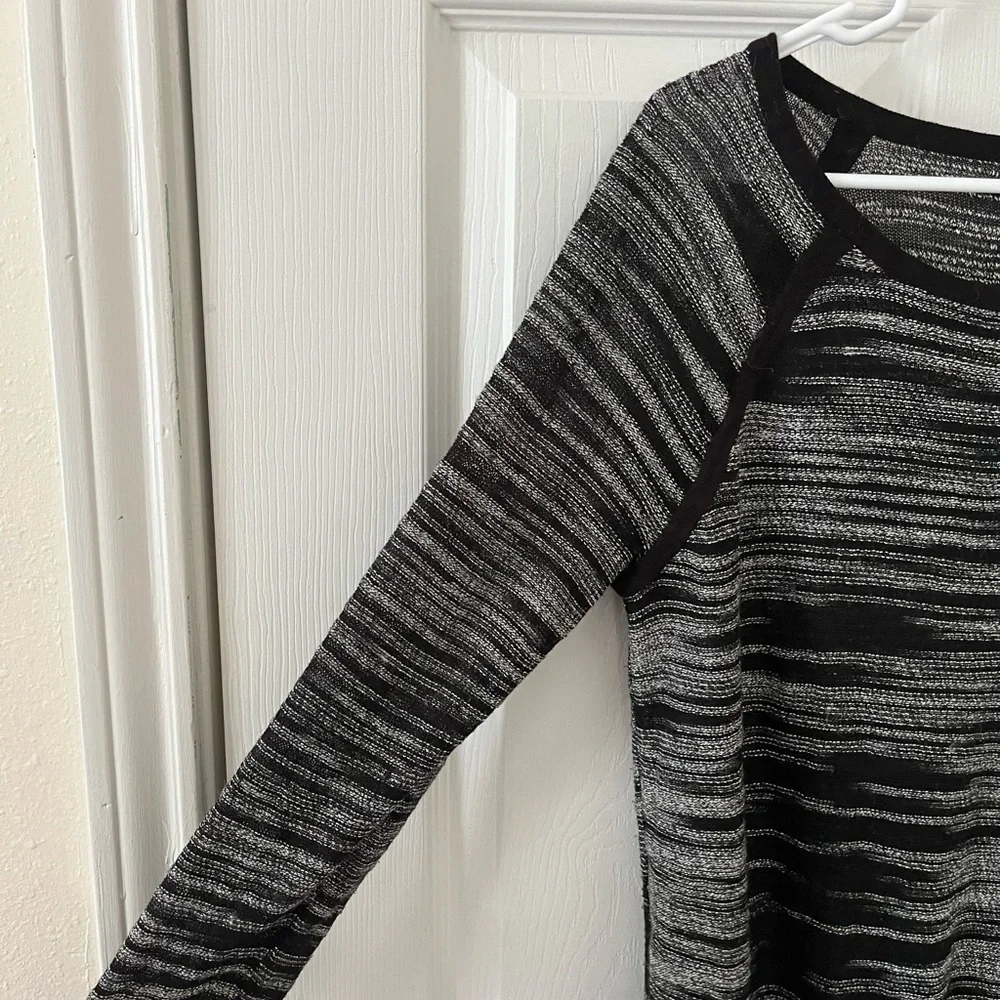 LOFT Black and Gray Striped Women's Sweater - Picture 2 of 4